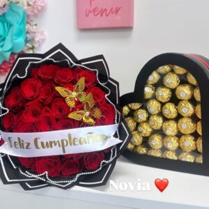 Combo Ramo De Rosas + Corazón Chocolates