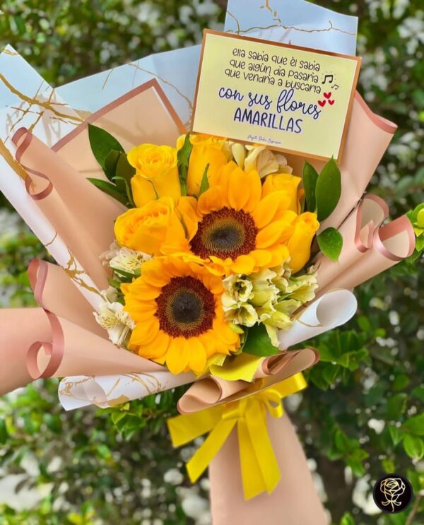 Ramo De Girasoles Con Rosas #1
