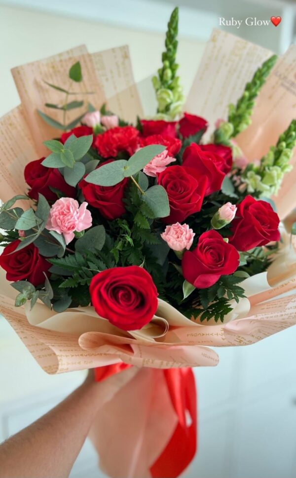 Ramo De Rosas + Claveles