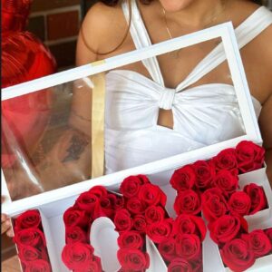 Caja de rosas LOVE